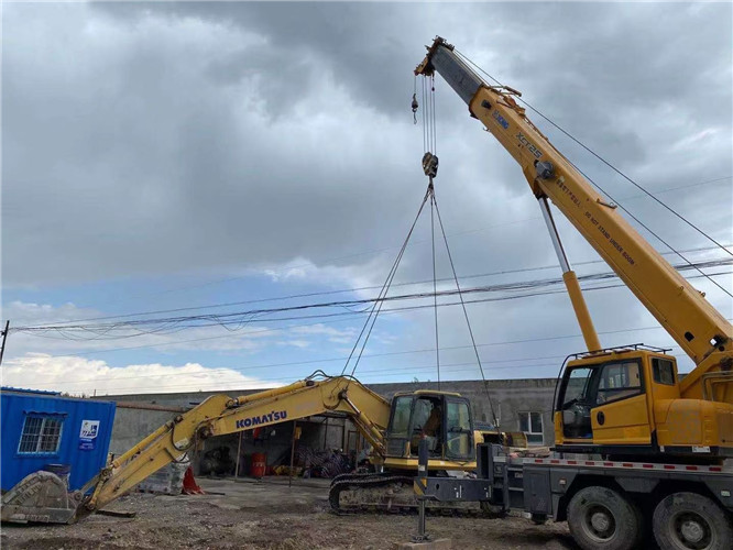 密云区25吨吊车的工作半径是多少？