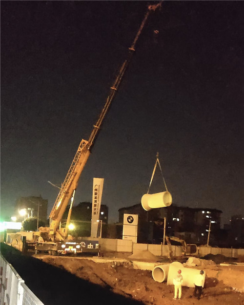 密云区“弯臂矫正”—— 吊车的 “形变补偿” 技术