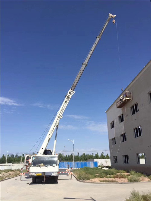 密云区“轻装强干”—— 吊车的 “轻量化臂架” 技术