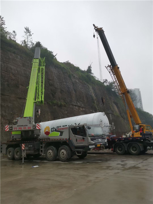 密云区“不怕风雨冻”—— 吊车的 “恶劣环境适应” 技术